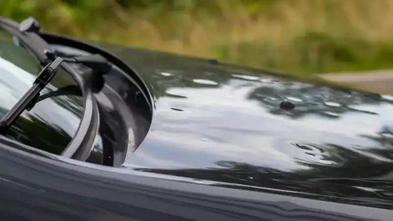 Астанчанин добился справедливости: суд обязал выплатить компенсацию за поврежденное градом авто