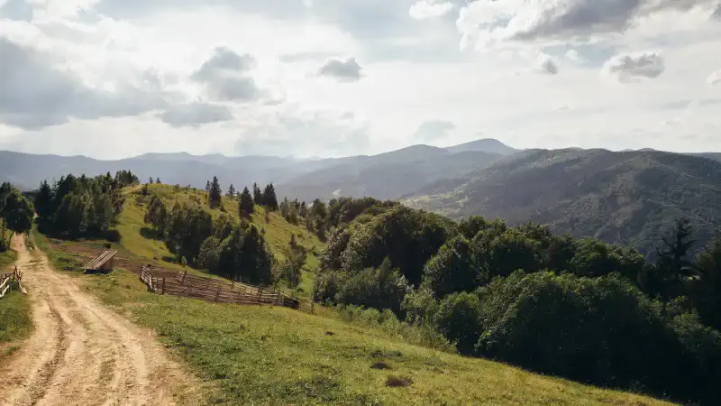 Казахстан в ожидании стихии: грозы и град могут обернуться серьезными последствиями для северных регионов {city2}
