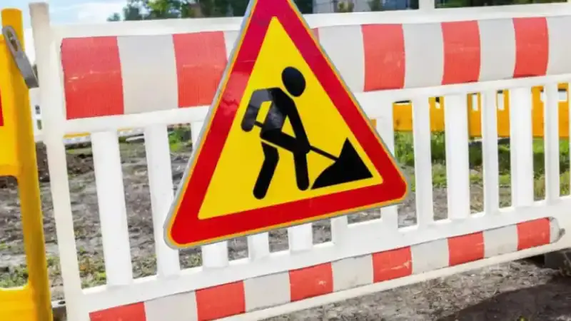 Частичное перекрытие улицы у ТРЦ 'Сарыарка' в Астане: ремонт начнется 1 ноября {city2}