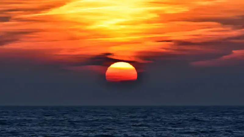 Гроза и град на севере Казахстана: контрастная погода 24 июня {city2}