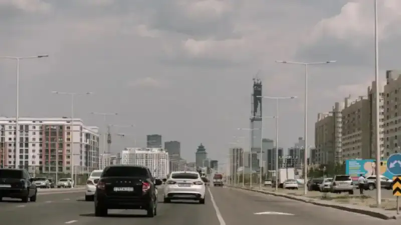 Астана на паузе: улицы замерли в ожидании летнего праздника с 16 по 18 июня {city2}