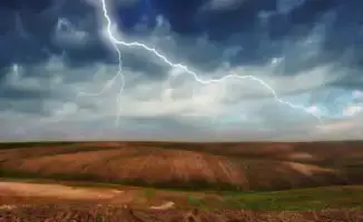 Когда небо решает устроить спектакль: Казахстан готовится к буре эмоций