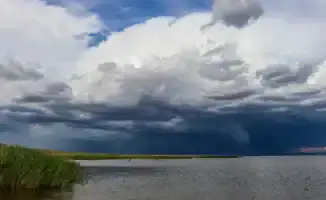 Жаркий 13 июня в Казахстане: дожди и грозы в некоторых регионах, град в столице