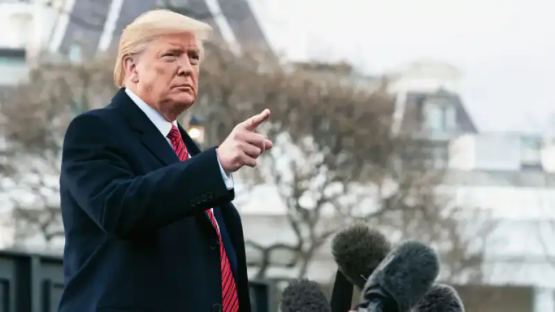 Трамп отменяет планы по смягчению санкций против Ирана после заявления Хаменеи {city2}