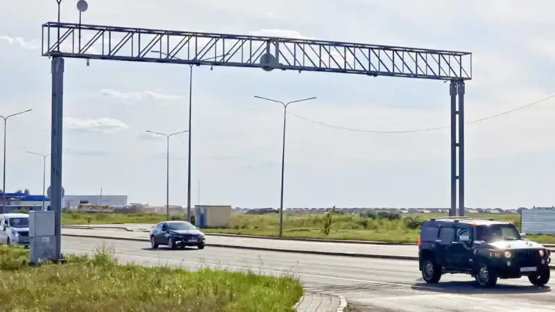 На страже асфальтовых артерий: 220 новых глаз, чтобы поймать тяжеловесных нарушителей {city2}