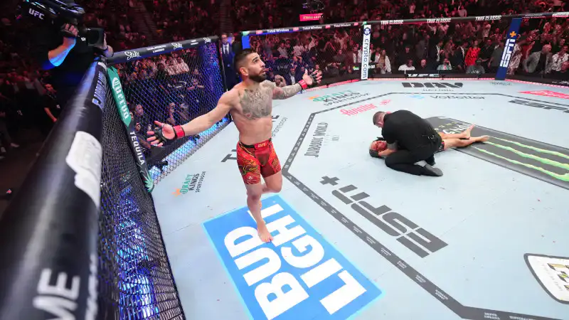 Грузинский нокаут: Топурия шокирует мир MMA, завоевывая титул чемпиона легкого веса {city2}
