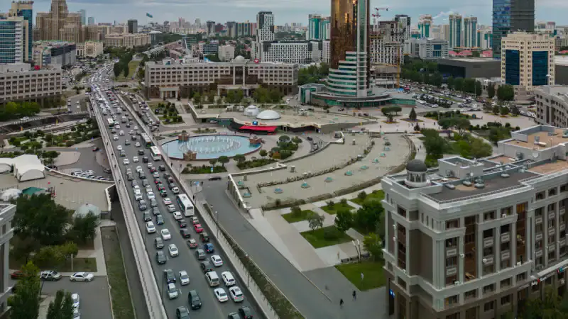 Новый рабочий график в Казахстане: депутаты предлагают начать день с 07:00 для госслужащих и нацкомпаний {city2}