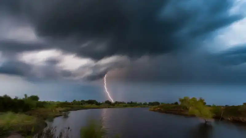 Казахстан под натиском дождей: как циклон изменит привычный ритм жизни в стране {city2}
