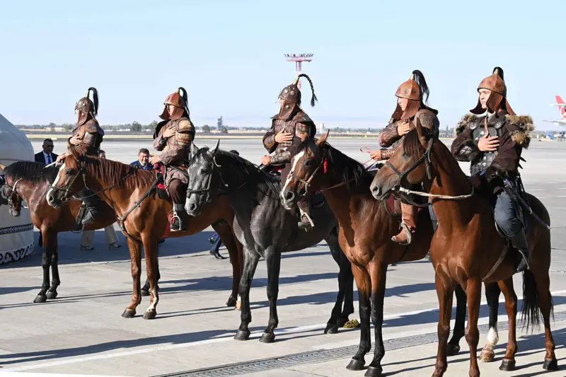 кыргызские батыры на лошадях