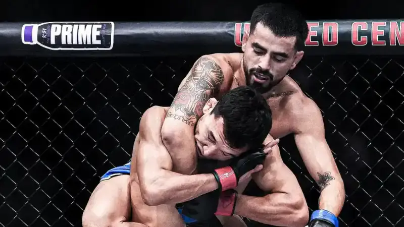 Казахстанец в клетке: бой за контракт UFC стал битвой за мечты на турнире UFC 319 в Чикаго {city2}