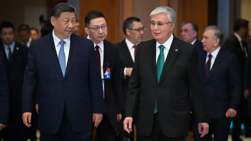 Визит Токаева в Китай: новые горизонты для казахстанско-китайских отношений и экономического сотрудничества {city2}