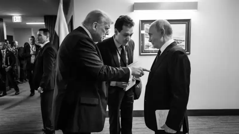 Трамп советует Зеленскому: как встретиться с Путиным? {city2}