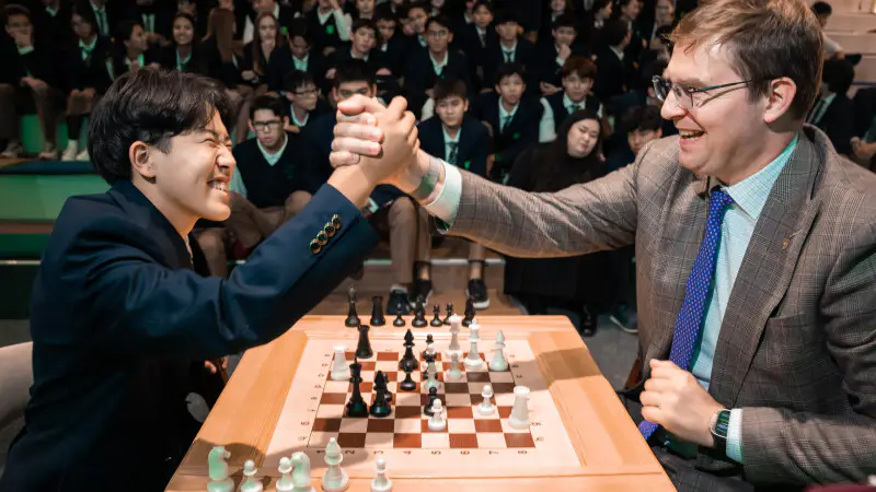 Аульский мальчик против миллиардера: шахматы на грани возможностей {city2}