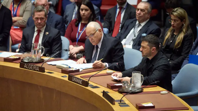 Социальные последствия провала Будапештского меморандума: Украина ищет новые пути безопасности {city2}