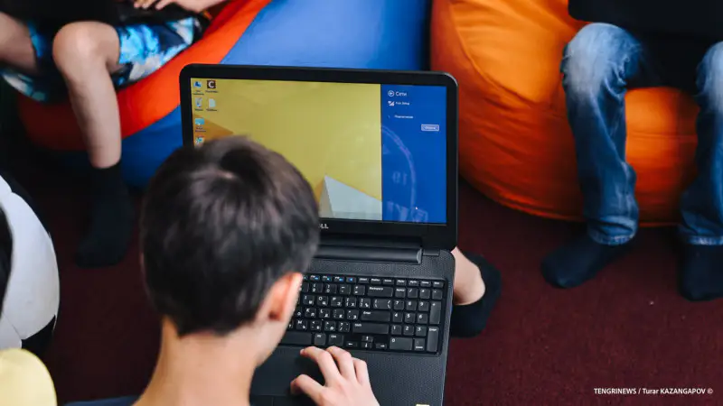 Цифровое одиночество: Как казахстанские дети теряют дружбу и общение в эпоху TikTok и смартфонов {city2}