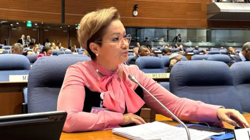 Казахстанка на высоте: Салтанат Томпиева в ИКАО {city2}