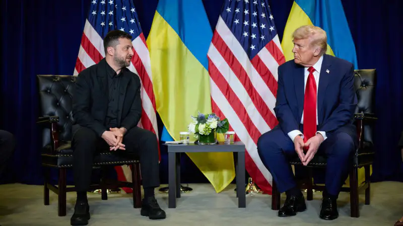 Кремль ответил на заявления Зеленского и Трампа о встрече Путина и Зеленского {city2}
