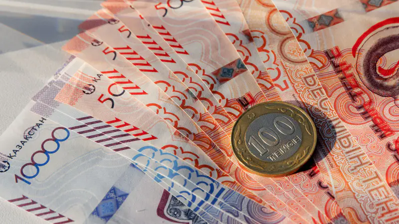 Доходы казахстанцев выросли на 9%: кто зарабатывает в два раза больше? {city2}