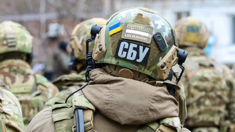 США возобновляют поставки оружия в Украину: новый этап военной поддержки и его влияние на общественное мнение {city2}