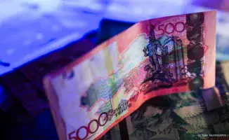 Казахстанцы обсуждают, как распорядиться старыми купюрами номиналом 5000 тенге: правила обмена и комиссии