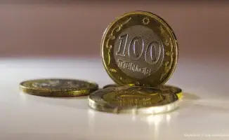 С 1 января 2026 года казахстанцы столкнутся с новыми налоговыми правилами для единовременных пенсионных выплат, что повлияет на их финансовое планирование и уровень доходов.