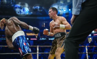 Казахстанский чемпион мира по версии WBO и IBF в среднем весе Жанибек Алимханулы обрушился с критикой на своих соперников, обвиняя их в позоре для бокса. Он выразил недовольство тем, как чемпионы мира в его дивизионе ведут себя и относятся к спорту.