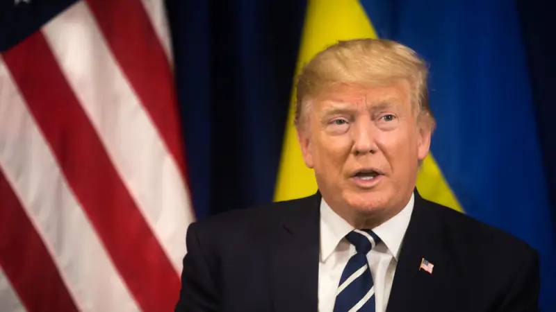 Трамп критикует Путина за игнорирование мирных инициатив США, подчеркивая растущее напряжение в международных отношениях {city2}