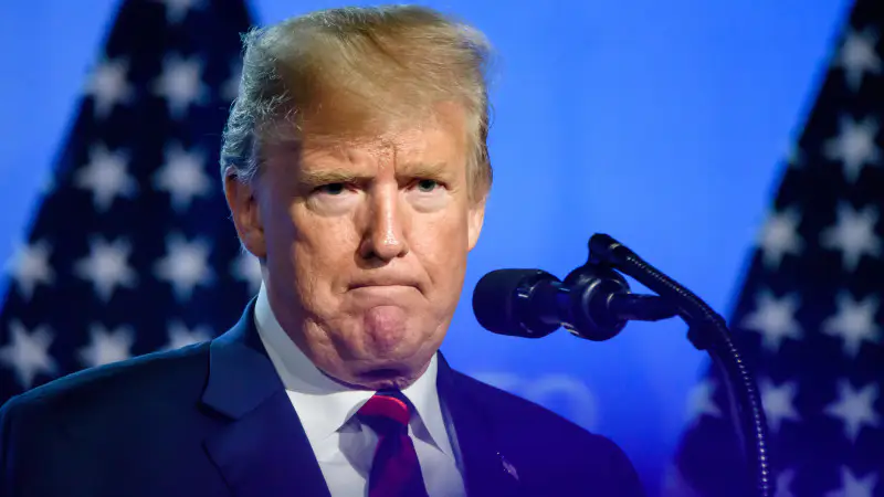 Трамп на бейсбольном матче: безопасность и страх в свете недавних событий {city2}