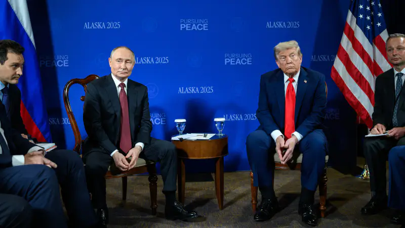 Трамп выражает сомнения в способности повлиять на Путина, отражая растущее беспокойство общества о международной политике {city2}