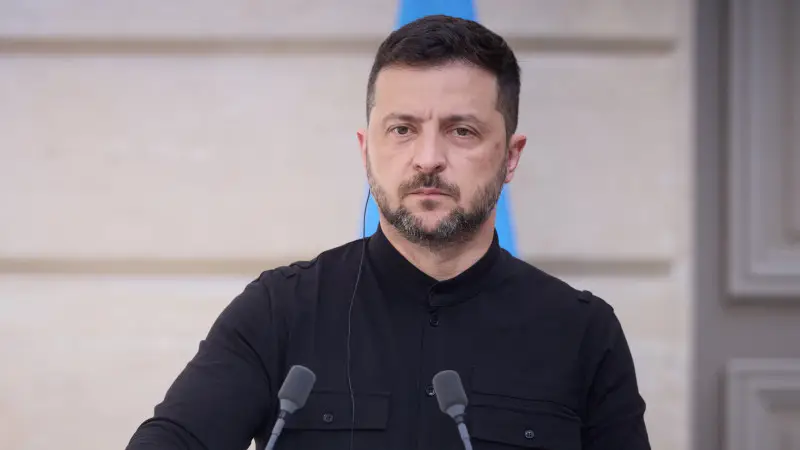Президент Украины Владимир Зеленский ответил на приглашение российского президента Владимира Путина провести личные переговоры в Москве, однако его реакция на это предложение не была явно выражена в тексте. {city2}