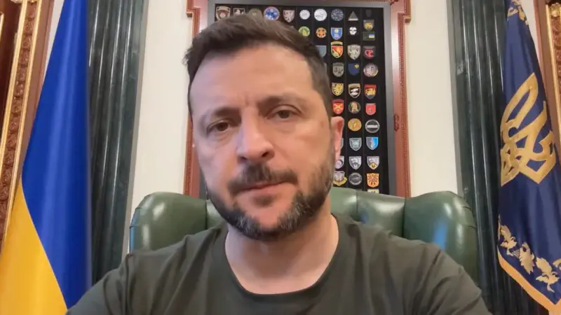 Президент Украины Владимир Зеленский пообещал ответить на массированные удары по украинской энергетической инфраструктуре, которые были нанесены Россией. {city2}