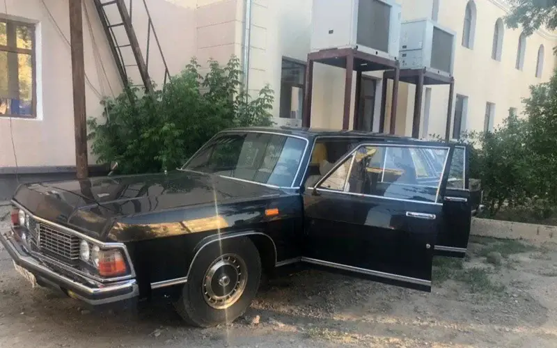Редкий автомобиль «Чайка» стал жемчужиной Кызылординского музея {city2}
