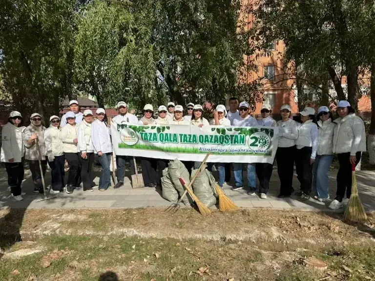 Сотрудники «Правительства для граждан» провели экологическую акцию в Кызылорде {city2}