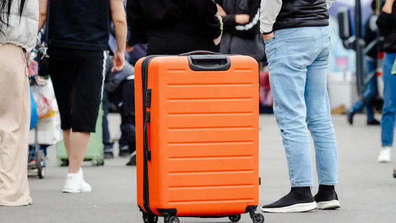 Названы страны, в которые чаще всего уезжают казахстанцы {city2}