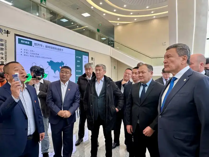 Визит в Китайскую Народную Республику продолжился в городе Урумчи, в Синьцзян-Уйгурском автономном округе (5)