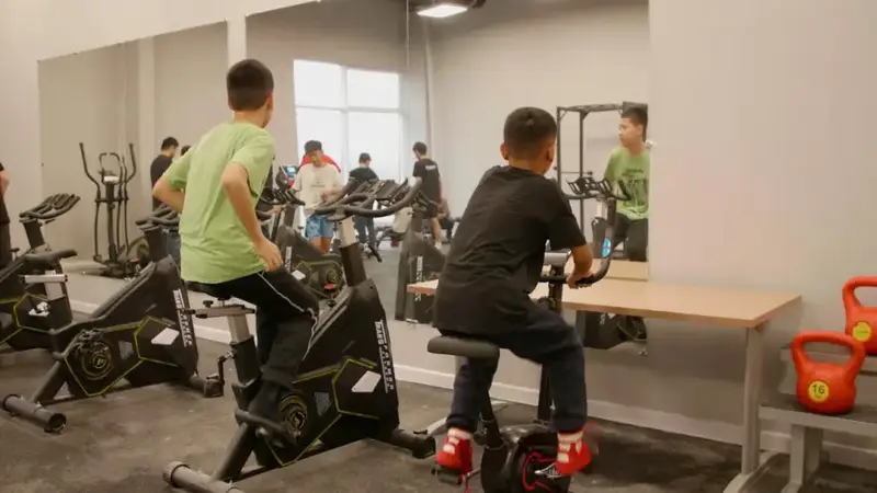 Новый физкультурно-оздоровительный комплекс открыли в столичном районе Алматы (9)