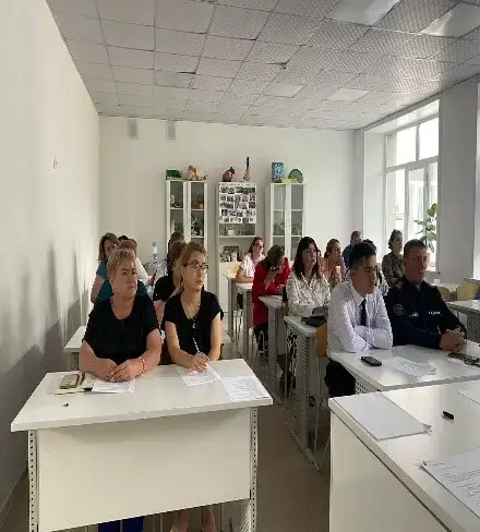 Семинар по профилактике экстремизма в Есильском районе: укрепление иммунитета против радикальных идеологий {city2}