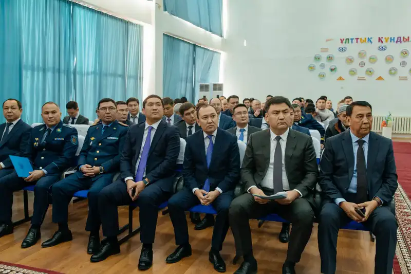 Серик Шапкенов встретился с жителями Макатского района (3)