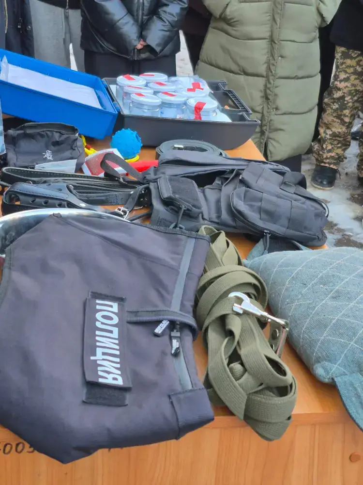 Студенты Астаны впечатлены работой кинологической службы полиции {city2}