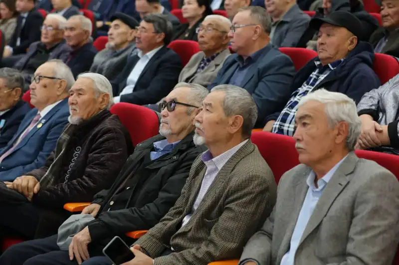 Встреча акима области с жителями Тупкараганского района обсуждение проектов и проблем {city2}