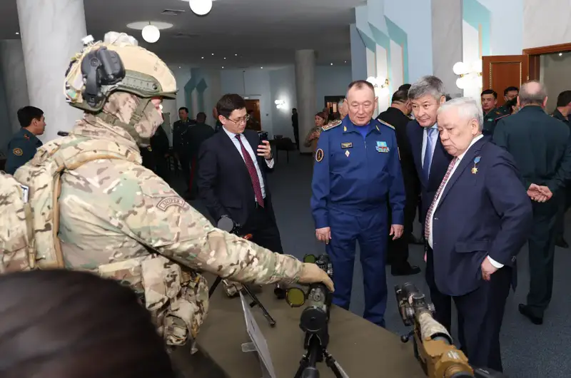 Обсуждение мер по повышению привлекательности воинской службы и социальной поддержки военнослужащих в контексте международного сотрудничества {city2}