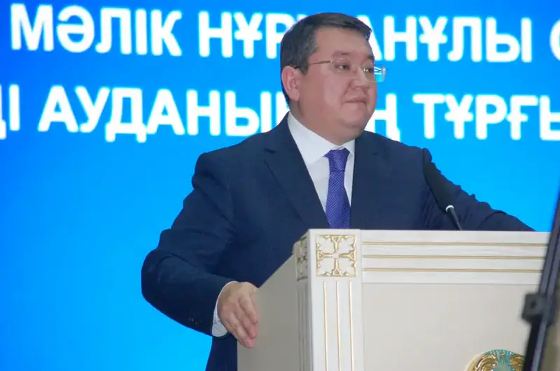 Что обсудил Отарбаев с жителями Жетісу? {city2}