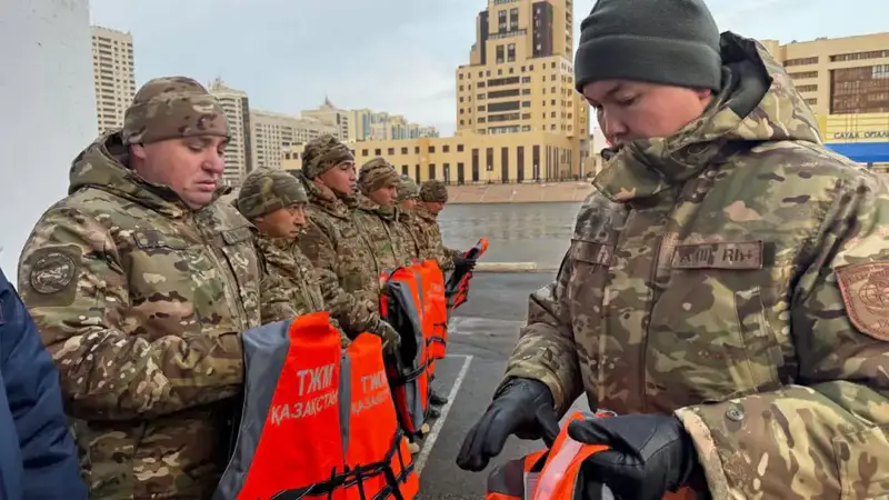 «Лед еще не окреп»: специалисты по ЧС предупредили жителей Астаны (2)
