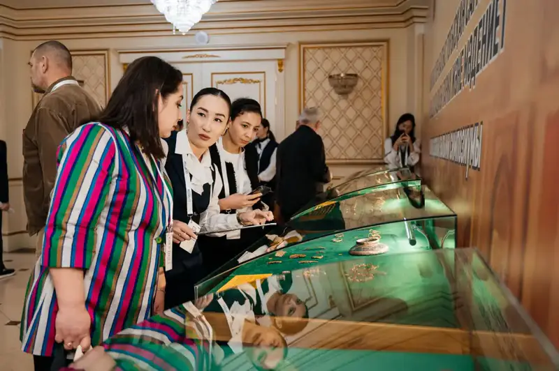 В Атырау проходит симпозиум «Сарайшык — перекресток Востока и Запада: история и культура Великой степи» {city2}