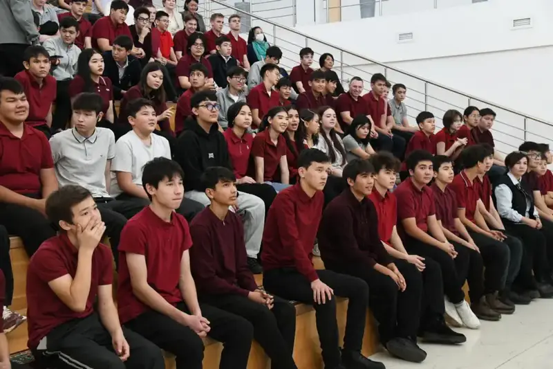 Астана: лекция о правовой ответственности для студентов {city2}