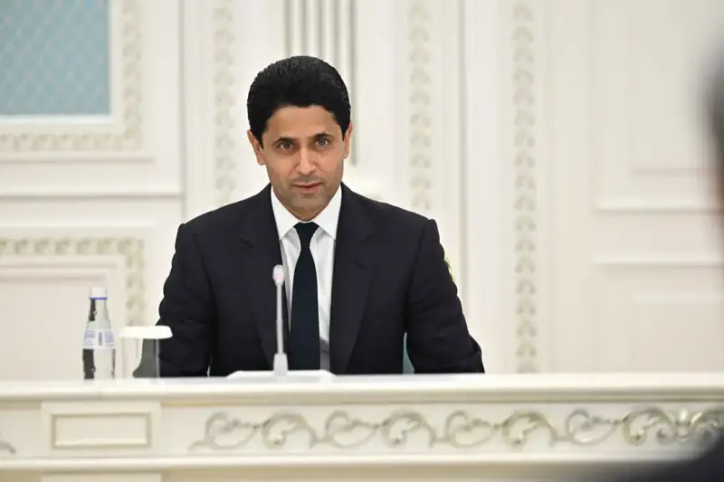 Президент обсудил развитие футбола и поблагодарил Нассера Аль-Хелаифи {city2}