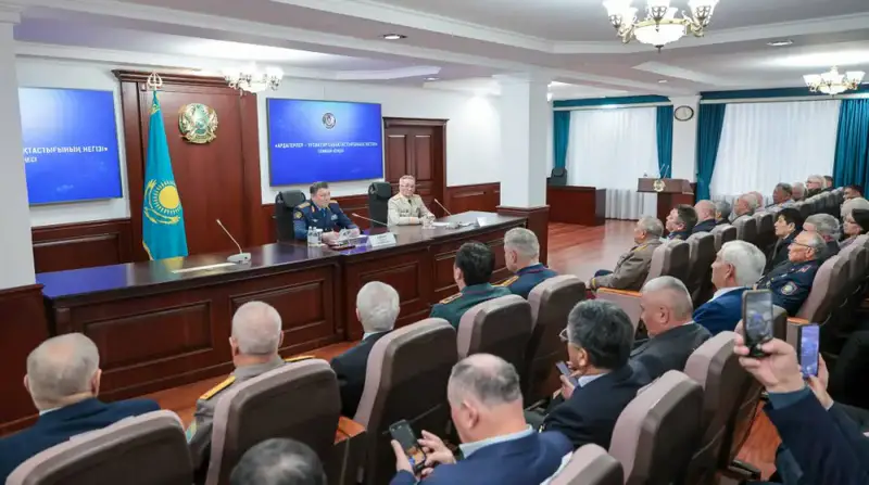 10 ноября – Международный день чествования ветеранов МВД {city2}