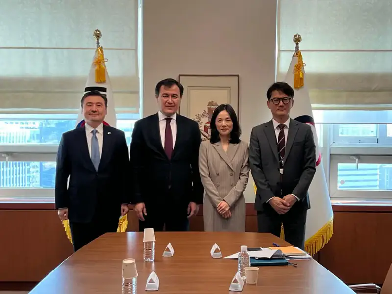 В Сеуле проходят встречи по развитию сотрудничества между Казахстаном и Южной Кореей {city2}