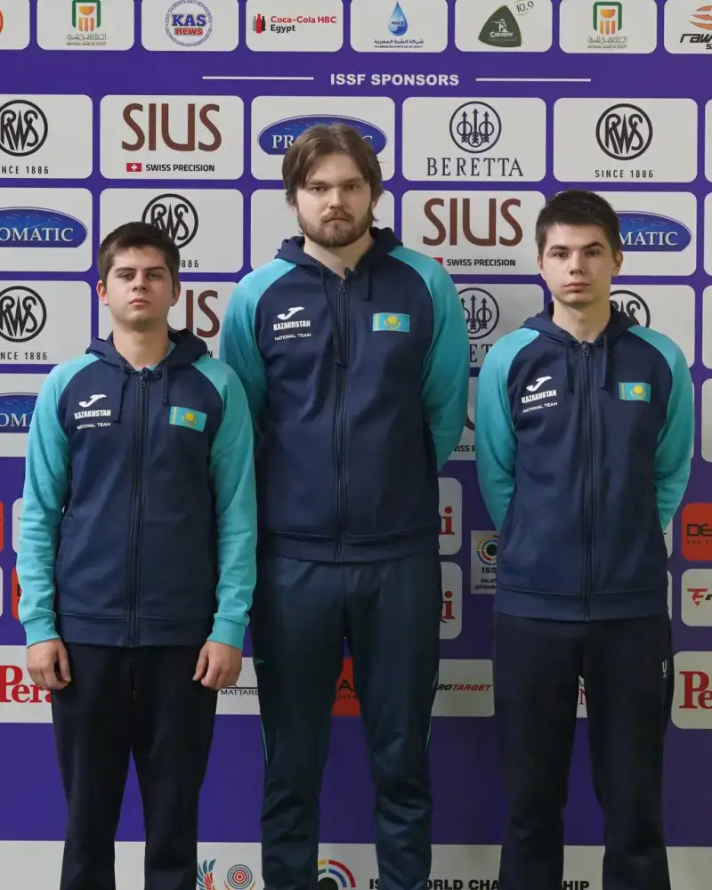 Казахстанская мужская сборная по стрельбе завоевала бронзу на чемпионате мира в Каире {city2}