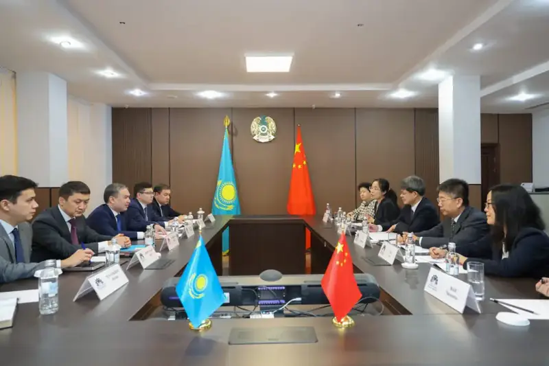 Обсуждение инвестиционного сотрудничества между Казахстаном и Китаем: 75 тысяч новых рабочих мест и 269 проектов на сумму более $60 млрд {city2}